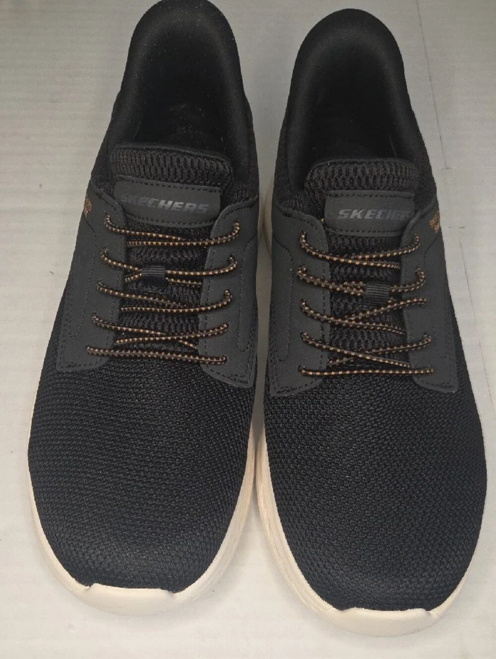 Skechers Swift Fit Memory Foam Men's Black Sneakers with Tan Accents Size 9